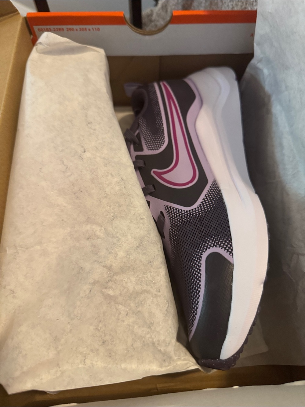 BRAND NEW girl youth nike Nike cosmic runner purple shoes size 3.5Y / 4Y / 5Y - Picture 9 of 10